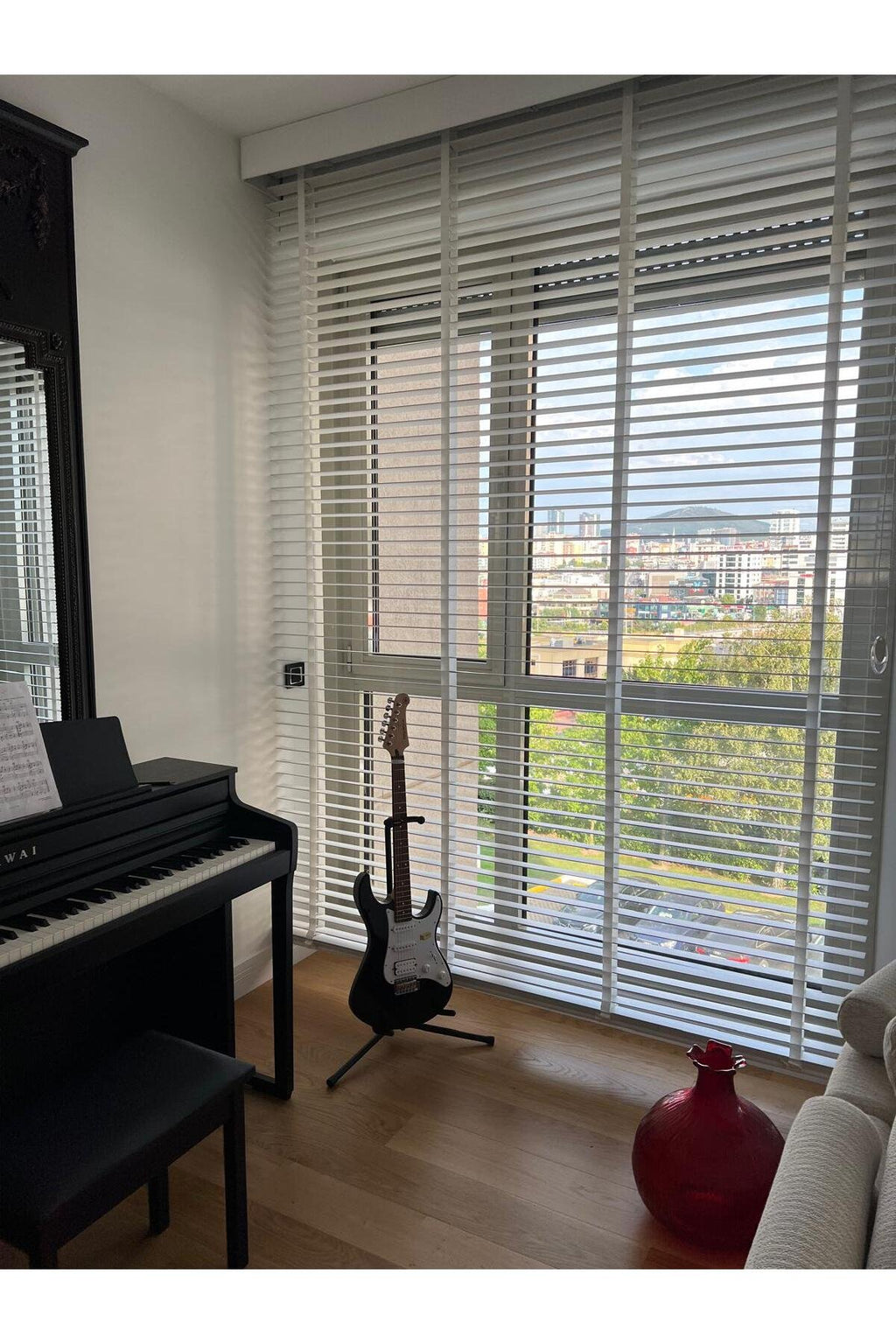 %100 GERÇEK AHŞAP JALUZİ PERDE - 50 MM – KURDELELİ - BEYAZ